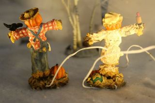 Dept 56 Halloween Village - Set of 2 Scarecrows - 53061 - no AC/DC adapter 3