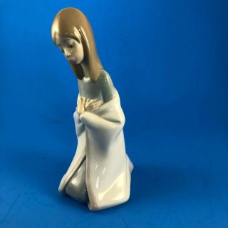 Rare Lladro Young Woman Girl Praying Kneeling Gloss Glaze