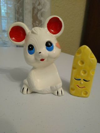 Vintage Japan Mouse With Cheese Salt and Pepper Shaker Set Big Eyes Cute Kitsch 2