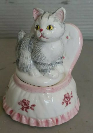Unique Cat On Chair Salt And Pepper Shaker