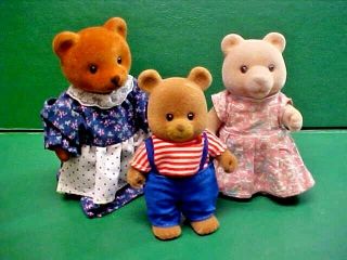Vtg Maple Town - Calico Critters - Sylvanian Families Bear Animals - Clothes