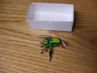C Hines Heddon Style Crazy Crawler Wonder Bug In Green Leaf Flying Frog Color