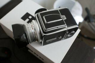 EXC,  Hasselblad 500 CM w/ 80mm Zeiss Silver Rare Lens - Medium Format Film SLR 4