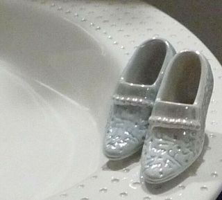 Rare Nora Fleming Victorian Shoes White/blue/pearl/luster Debossed Nf 