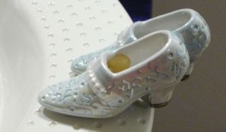 RARE Nora Fleming Victorian Shoes White/Blue/Pearl/Luster debossed nf ' s HTF 4
