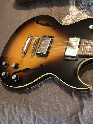 Gibson Es - 235.  Rare Sunburst With Deluxe Gibson Gig Bag