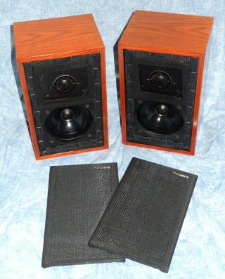 Rogers LS3/5A BBC Monitor speaker - 3/5A 15 Ohm,  and rare wood veneer, 3