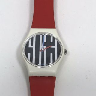 1980s Vintage 963 Graphic Swatch Watch Red Black White 25mm Face Swiss Made 2