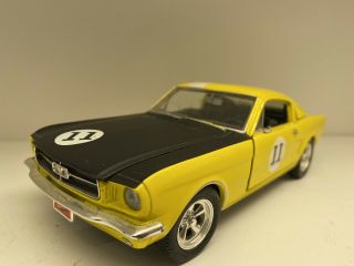 Rare 1/24 Scale Johnny Lightning 1965 Ford Mustang