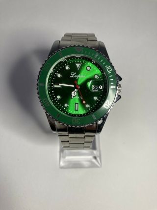 Mens Stainless Steel Divers Submariner Style Watch With Date Green Sunburst Dial