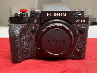 Fujifilm X - T4 Mirrorless Camera - Black (body Only) W/ Ultra Rare Fuji Juice Hat