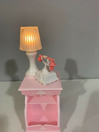 Vtg 1990 Barbie Sweet Roses Magical Mansion Night Stand Lamp & Phone Missing Rug
