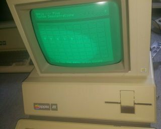 ULTRA RARE Vintage Apple III PLUS,  Computer COMPLETE and BOXED 6