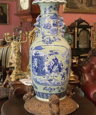 Extremely Fine And Rare Large Blue Chinese Vase Porcelain Circa 18th 2