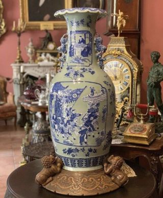 Extremely Fine And Rare Large Blue Chinese Vase Porcelain Circa 18th 3