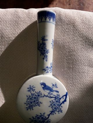 Impressive Large Chinese Antique Porcelain Oriental Blue White Long Neck Vase.