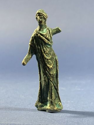 Rare Ancient Roman Bronze Period Statue Of Woman - Circa: 200 - 400 Ad