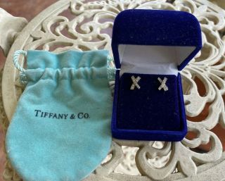 (rare) Tiffany & Co.  Paloma Picasso Kiss " X " Diamond Platinum Pierced Earrings