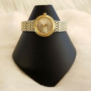 Oscar De La Renta Quartz Ladies Two Tone Watch Link Bracelet Adjustable 2348