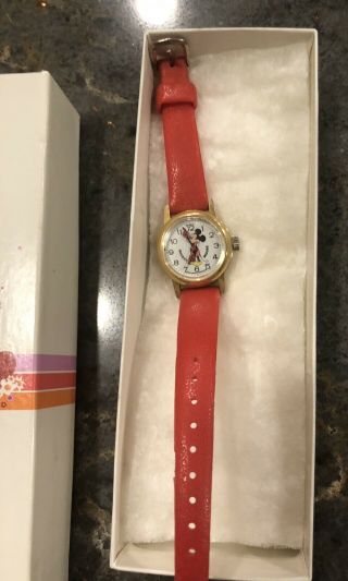 Disney Vintage BRADLEY Child ' s Mickey Mouse wind - up Watch With Box 2