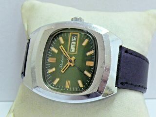 Vintage USSR Men ' s Wristwatch RAKETA 19 Jewels,  Day/Date 2628H.  1970 ' s 2