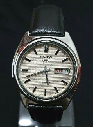 Vintage Seiko 5 Automatic Men Watch,  Day & Date,  1980 