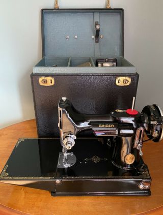 Rare 1933 Singer Featherweight 221 School Bell Sewing Machine Case Attachments