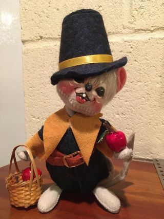 Annalee 1998 Fall Thanksgiving Pilgrim Mouse with Basket W/Apples Rare Vintage 2