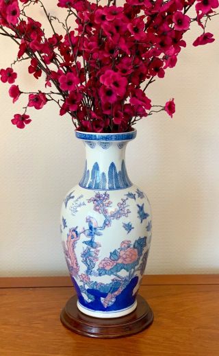 Vintage Porcelain Chinese Blue White Vase Large Oriental Vases 14.  5 Ins Tall