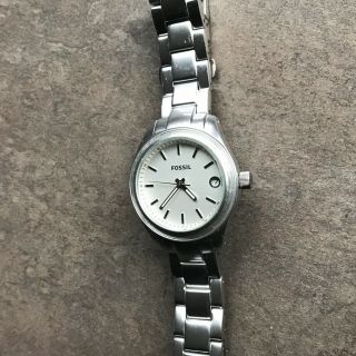 Fossil ES - 2901 Women’s Watch White Dial With Silver Tone Aluminium Bracelet B - T 3