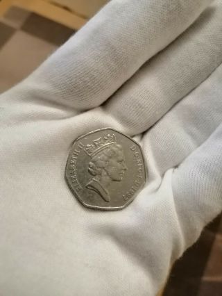 Elizabeth Ii D.  G.  Reg.  F.  D.  1997 50p Fifty Pence Coin Rare