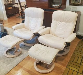 Pair Ekornes Stressless Leather Recliner Lounge Chairs & Ottomans - Rare Color