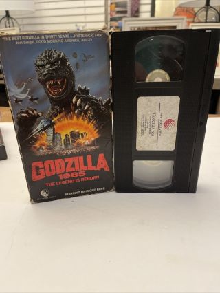 Godzilla 1985 " The Legend Is Reborn " Vhs World Video Horror Rare Oop