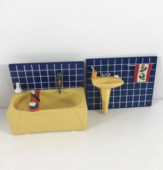 Vintage Lundby Mid - Century Bathroom Sink Bath Accessories Rare