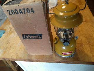 Rare Coleman Gold Bond 200a Lantern With Box And Safe.