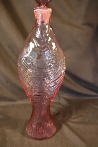 VERY RARE CIRCA 1963 ROSE COLOR BLENKO ART GLASS FISH DECANTER ' by WAYNE HUSTED 3