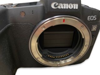 Canon EOS R mirrorless camera (body only) - rarely 6