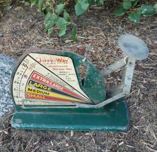VINTAGE GREEN JIFFY WAY POULTRY EGG SCALE RUSTIC FARMHOUSE CHICKENS 2