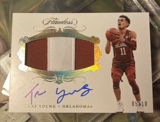 2018 - 19 Flawless Collegiate Trae Young Gold Rookie 2 - Colors Patch Auto 5/10 Rare