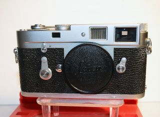 Leica M2 M - 2 Body Near Cosmetic // Needs Fix Repair Parts Rare Read