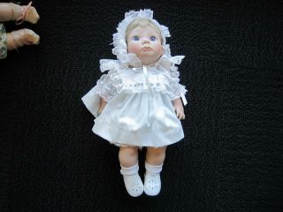 1979 Lee Middleton Little Angel Doll Signed By Lee Middleton
