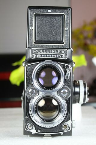RARE -,  EX - Vintage Rolleiflex 2.  8 E TLR camera & Carl Zeiss 80/2.  8 Planar 2