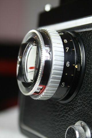 RARE -,  EX - Vintage Rolleiflex 2.  8 E TLR camera & Carl Zeiss 80/2.  8 Planar 5
