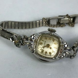 Vintage Bulova Womens Gold Plated Stainless Back Quartz Analog Bracelet Watch