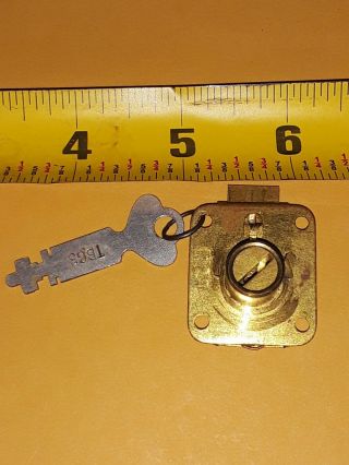 Antique Slot Machine Or Trade Stimulator Lock And Key Corbin Tbg3