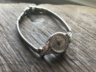 Vintage Waltham Swiss Made 17 Jewels Ladies Watch - Keeps Time