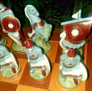 VERY RARE VINTAGE RUSSIAN PORCELAIN CHESS SET BATTLE ON THE ICE 3