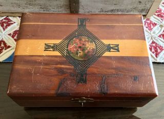 Large Vintage Jewelry Trinket Cedar Dove Tail Wood Wooden Box Floral Picture