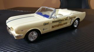 1985 Monogram 1/24 1964 FORD MUSTANG INDY 500 PACE CAR Model Car Assembled 2