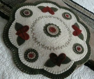 Large Primitive Stitchery Wool Applique Penny Rug Wooly Valentine Tipsy Hearts